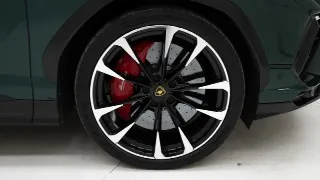 Foto 19 di 40: Lamborghini Urus S