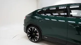Foto 30 di 40: Lamborghini Urus S