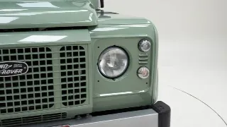 Foto 11 di 40: Land Rover Defender Heritage 90