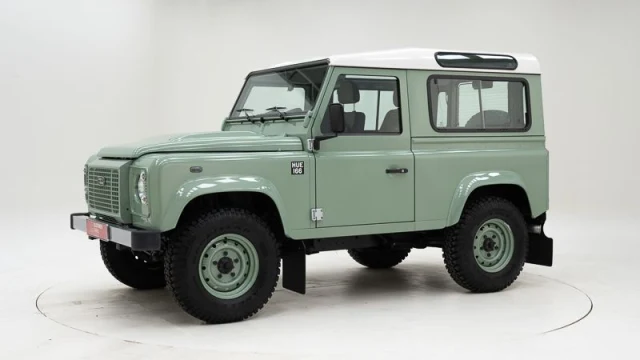 Land Rover Defender Heritage 90