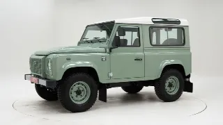 Foto 1 di 40: Land Rover Defender Heritage 90