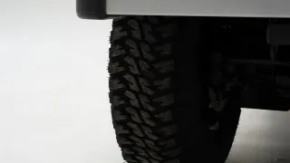 Foto 20 di 40: Land Rover Defender Heritage 90