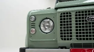 Foto 21 di 40: Land Rover Defender Heritage 90