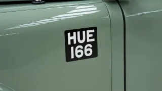 Foto 35 di 40: Land Rover Defender Heritage 90