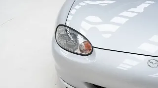 Foto 10 di 40: Mazda MX 5 Sport 1.8 NB + Hardtop