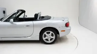 Foto 29 di 40: Mazda MX 5 Sport 1.8 NB + Hardtop