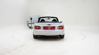 Foto 7 di 40: Mazda MX 5 Sport 1.8 NB + Hardtop