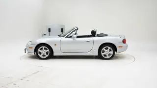 Foto 8 di 40: Mazda MX 5 Sport 1.8 NB + Hardtop