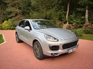 Foto 1 di 8: Porsche Cayenne S E-Hybrid Platinum Edition | 2017 | Route 66 Auctions