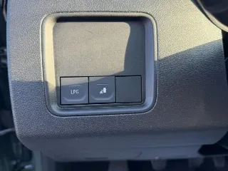 Foto 14 di 30: DACIA Duster