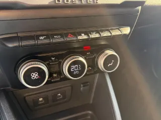 Foto 17 di 30: DACIA Duster