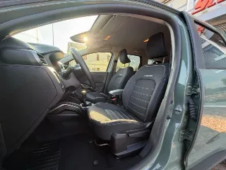 Foto 9 di 30: DACIA Duster
