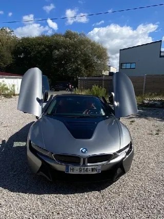 Foto 4 di 8: BMW i8 Roadster | 2020 | Route 66 Auctions