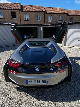Foto 5 di 8: BMW i8 Roadster | 2020 | Route 66 Auctions