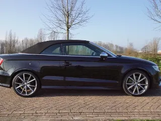 Foto 6 di 8: Audi S3 Cabriolet | 2015 | Route 66 Auctions