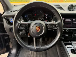 Foto 10 di 23: PORSCHE Macan