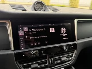 Foto 13 di 23: PORSCHE Macan
