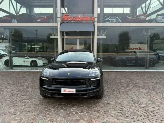 Foto 1 di 23: PORSCHE Macan