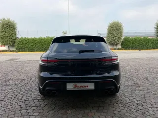 Foto 5 di 23: PORSCHE Macan