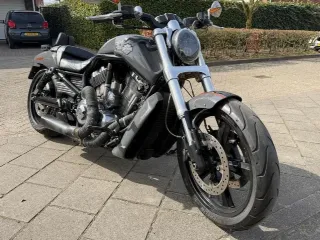 Foto 1 di 7: Harley-Davidson VRSCF V-Rod Muscle | 2017 | Route 66 Auctions