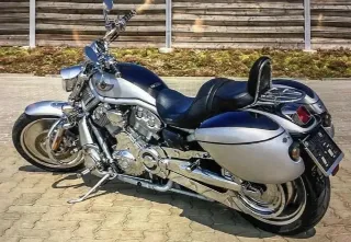 Foto 7 di 8: Harley-Davidson VRSCA V-Rod | 2004 | Route 66 Auctions