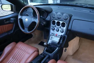 Foto 102 di 115: Alfa Romeo Spider 3.2 V6 24V Lusso “Low mileage – 2 Owners”