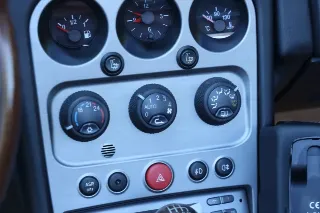 Foto 38 di 115: Alfa Romeo Spider 3.2 V6 24V Lusso “Low mileage – 2 Owners”