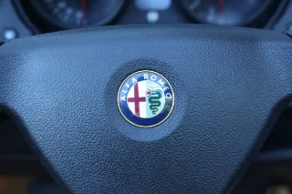 Foto 41 di 115: Alfa Romeo Spider 3.2 V6 24V Lusso “Low mileage – 2 Owners”