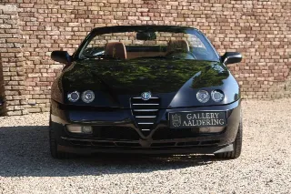 Foto 5 di 115: Alfa Romeo Spider 3.2 V6 24V Lusso “Low mileage – 2 Owners”
