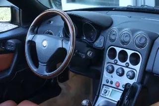 Foto 79 di 115: Alfa Romeo Spider 3.2 V6 24V Lusso “Low mileage – 2 Owners”