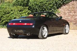 Foto 84 di 115: Alfa Romeo Spider 3.2 V6 24V Lusso “Low mileage – 2 Owners”