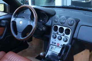 Foto 89 di 115: Alfa Romeo Spider 3.2 V6 24V Lusso “Low mileage – 2 Owners”