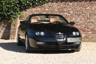 Foto 96 di 115: Alfa Romeo Spider 3.2 V6 24V Lusso “Low mileage – 2 Owners”