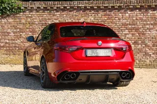Foto 100 di 103: Alfa Romeo Giulia 2.9 V6 Quadrifoglio Performance Edition “Manual and Carbon Seats by Sparco”