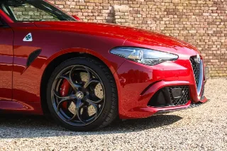 Foto 11 di 103: Alfa Romeo Giulia 2.9 V6 Quadrifoglio Performance Edition “Manual and Carbon Seats by Sparco”