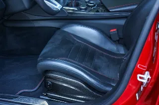 Foto 14 di 103: Alfa Romeo Giulia 2.9 V6 Quadrifoglio Performance Edition “Manual and Carbon Seats by Sparco”