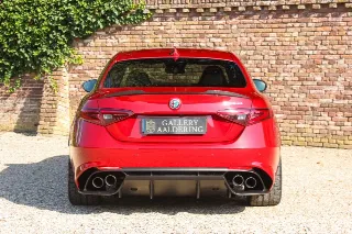 Foto 18 di 103: Alfa Romeo Giulia 2.9 V6 Quadrifoglio Performance Edition “Manual and Carbon Seats by Sparco”