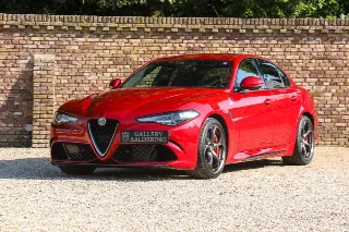 Foto 1 di 103: Alfa Romeo Giulia 2.9 V6 Quadrifoglio Performance Edition “Manual and Carbon Seats by Sparco”