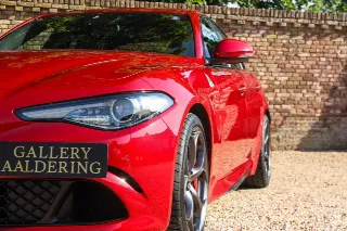 Foto 27 di 103: Alfa Romeo Giulia 2.9 V6 Quadrifoglio Performance Edition “Manual and Carbon Seats by Sparco”