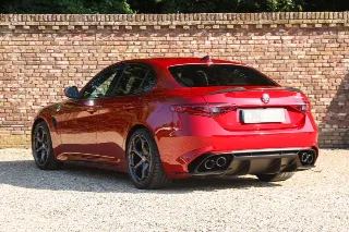 Foto 2 di 103: Alfa Romeo Giulia 2.9 V6 Quadrifoglio Performance Edition “Manual and Carbon Seats by Sparco”