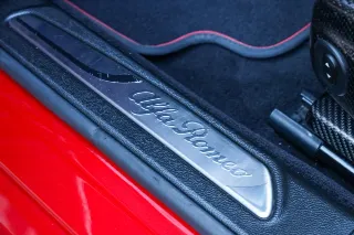 Foto 38 di 103: Alfa Romeo Giulia 2.9 V6 Quadrifoglio Performance Edition “Manual and Carbon Seats by Sparco”