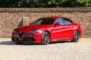 Foto 40 di 103: Alfa Romeo Giulia 2.9 V6 Quadrifoglio Performance Edition “Manual and Carbon Seats by Sparco”