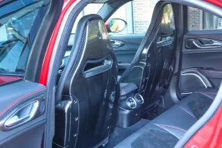 Foto 56 di 103: Alfa Romeo Giulia 2.9 V6 Quadrifoglio Performance Edition “Manual and Carbon Seats by Sparco”