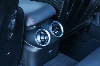 Foto 60 di 103: Alfa Romeo Giulia 2.9 V6 Quadrifoglio Performance Edition “Manual and Carbon Seats by Sparco”