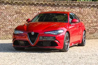 Foto 65 di 103: Alfa Romeo Giulia 2.9 V6 Quadrifoglio Performance Edition “Manual and Carbon Seats by Sparco”