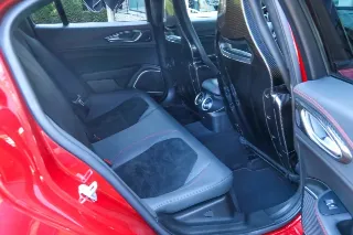 Foto 66 di 103: Alfa Romeo Giulia 2.9 V6 Quadrifoglio Performance Edition “Manual and Carbon Seats by Sparco”