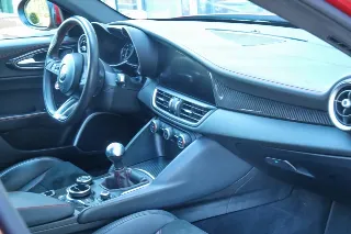 Foto 75 di 103: Alfa Romeo Giulia 2.9 V6 Quadrifoglio Performance Edition “Manual and Carbon Seats by Sparco”