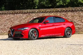 Foto 76 di 103: Alfa Romeo Giulia 2.9 V6 Quadrifoglio Performance Edition “Manual and Carbon Seats by Sparco”