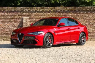 Foto 87 di 103: Alfa Romeo Giulia 2.9 V6 Quadrifoglio Performance Edition “Manual and Carbon Seats by Sparco”