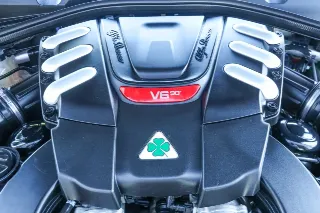 Foto 92 di 103: Alfa Romeo Giulia 2.9 V6 Quadrifoglio Performance Edition “Manual and Carbon Seats by Sparco”